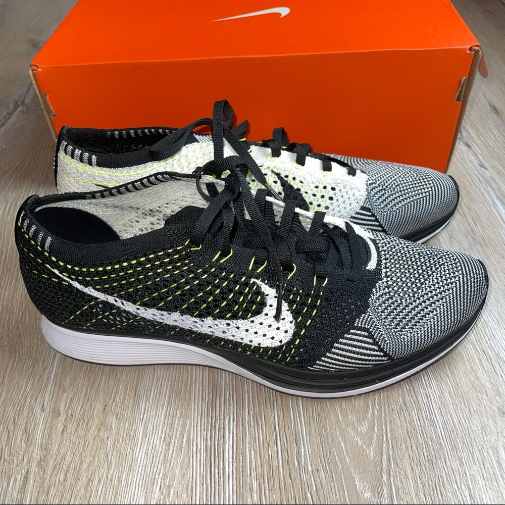 Nike Flyknit Racer Marathon 
Running Shoe/Sneaker - Picture 4 of 8